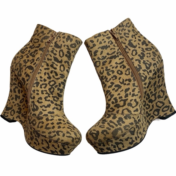 F21 Forever 21 Leopard Print Platform Wedge Boots - Picture 1 of 15